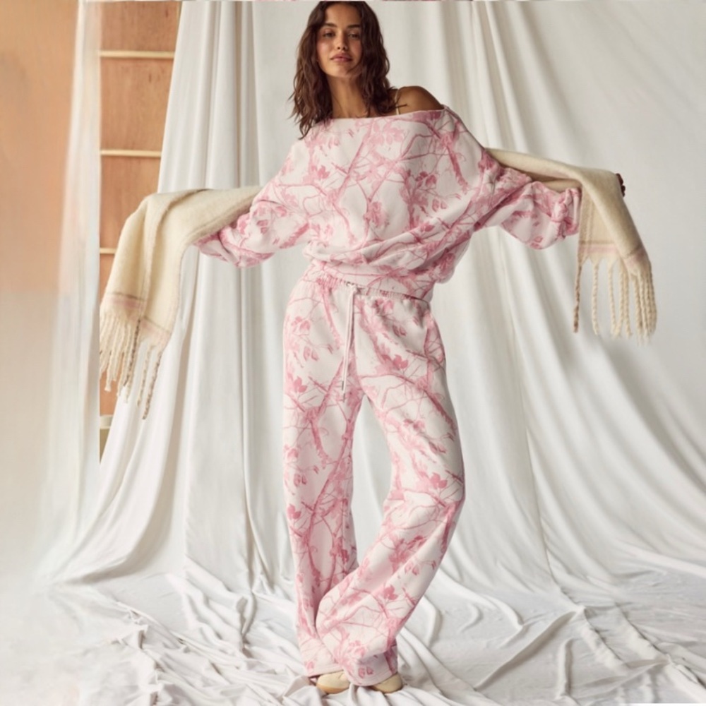 sunday pink camo wide-leg matching set - Picture 2 of 16